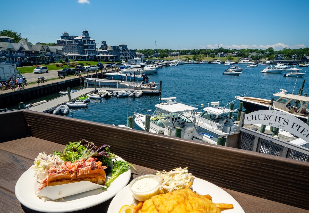 Dock and Dine Basics: 5 Tips for Waterside Dining