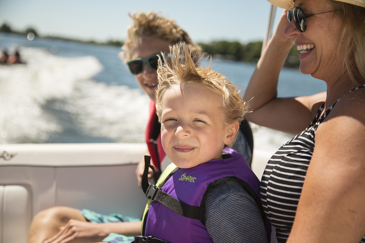10 best boats for family fun and entertaining