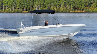 Stingray 172SC Deck Boat