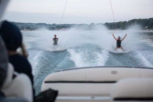 Sabes que es el water ski barefoot?