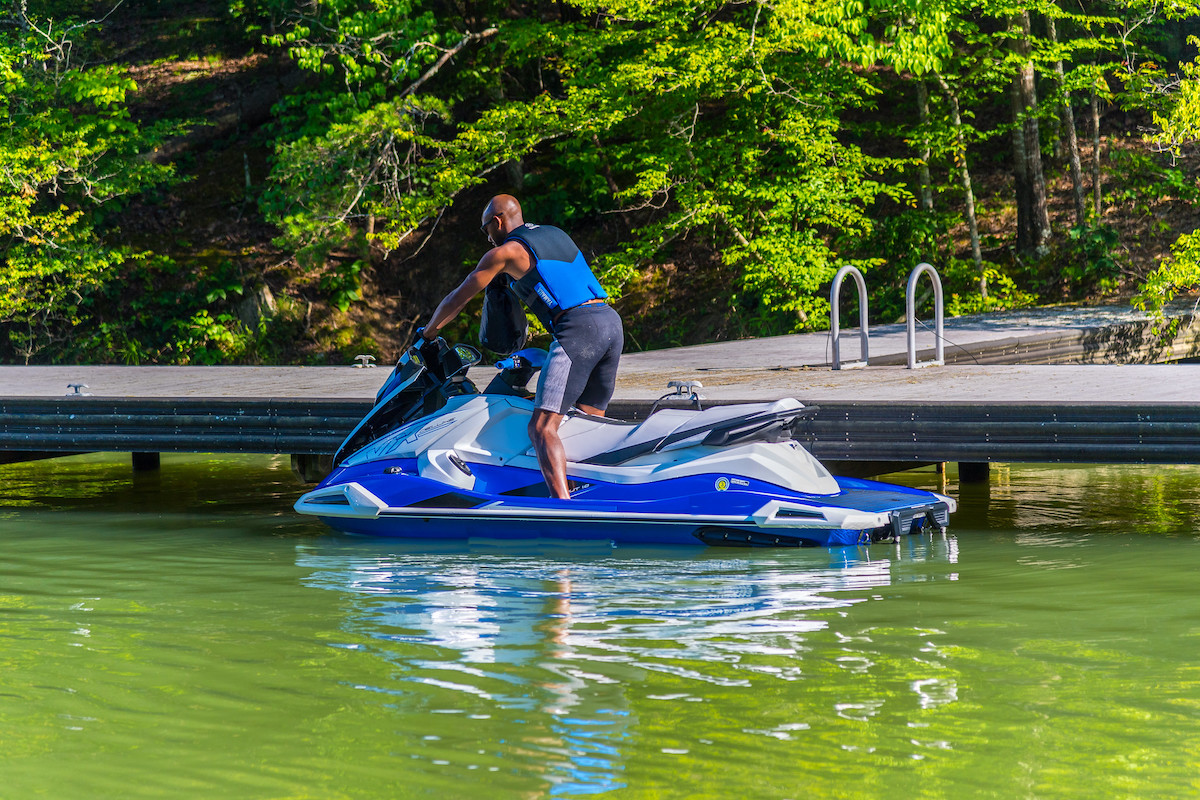 how to dock a jet ski, waverunner or pwc