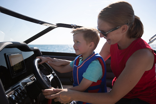 how to drive a boat