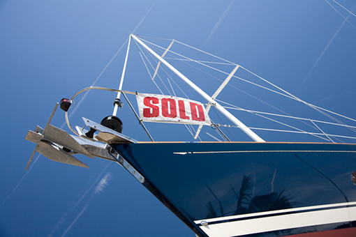 Boat Dealers vs. Yacht Brokers: What’s the Difference?