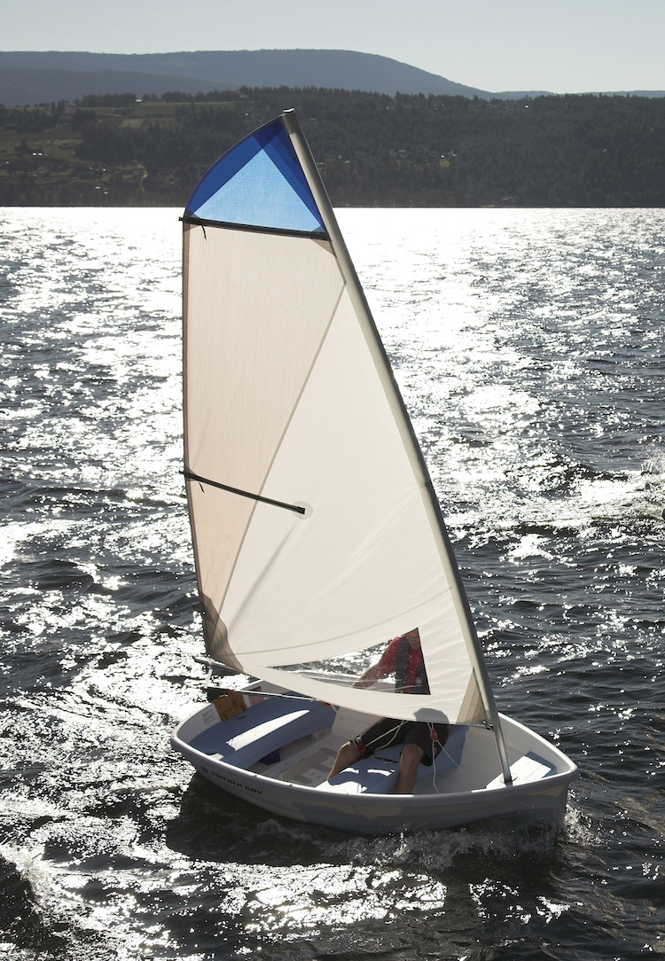 sailing dinghies