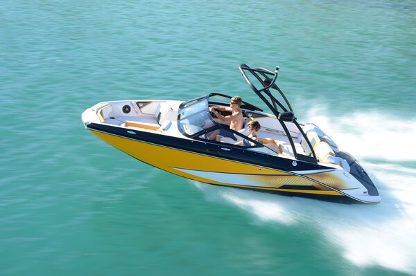 20 ft catamaran speed boat