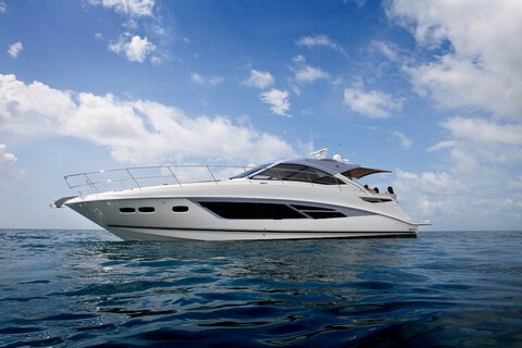 Motor Yachts Power Cruiser Boats Discover Boating