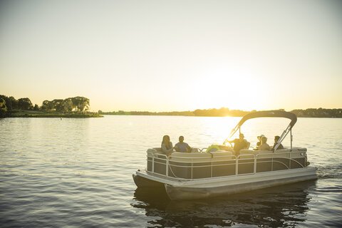 buying a pontoon boat