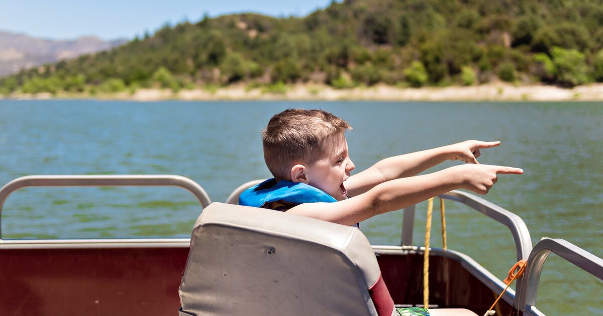pontoon