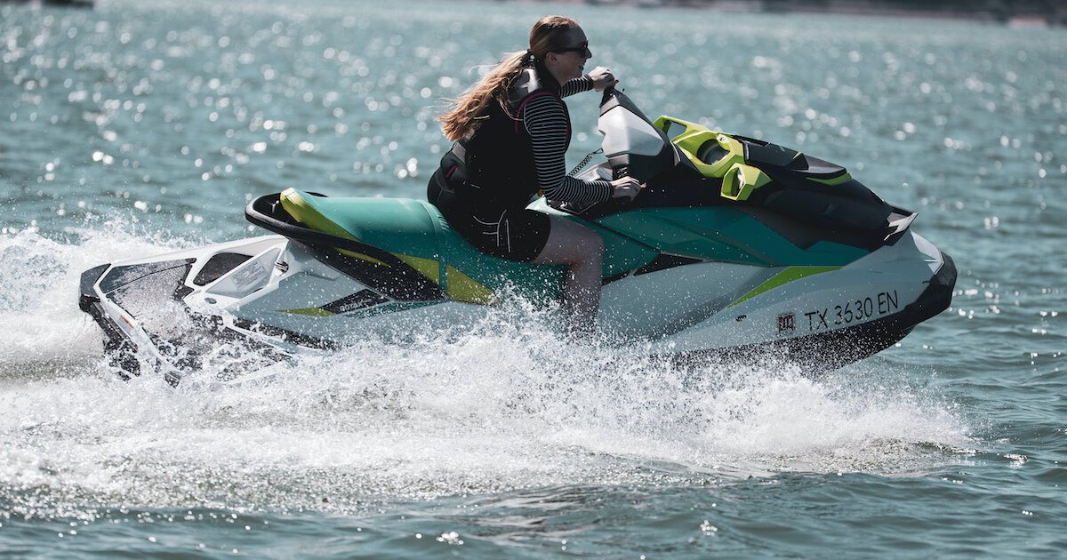 how to drive a jet ski, waverunner or pwc discover boating