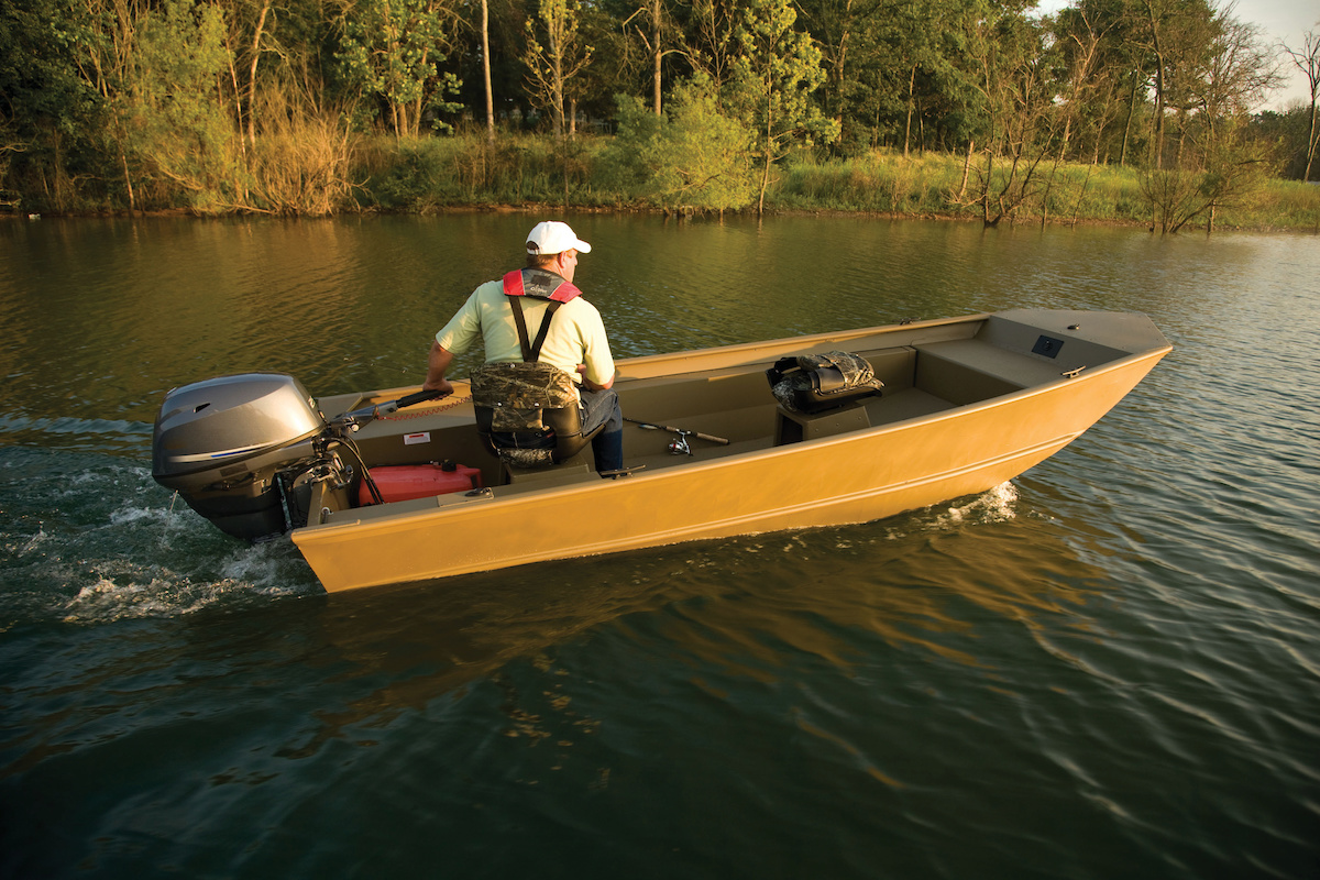 Shallow Water Boats: 7 Tips for Boating in Shallow Water